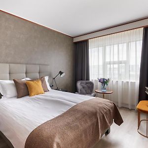 Standard Zimmer mit Kingsize-Bett